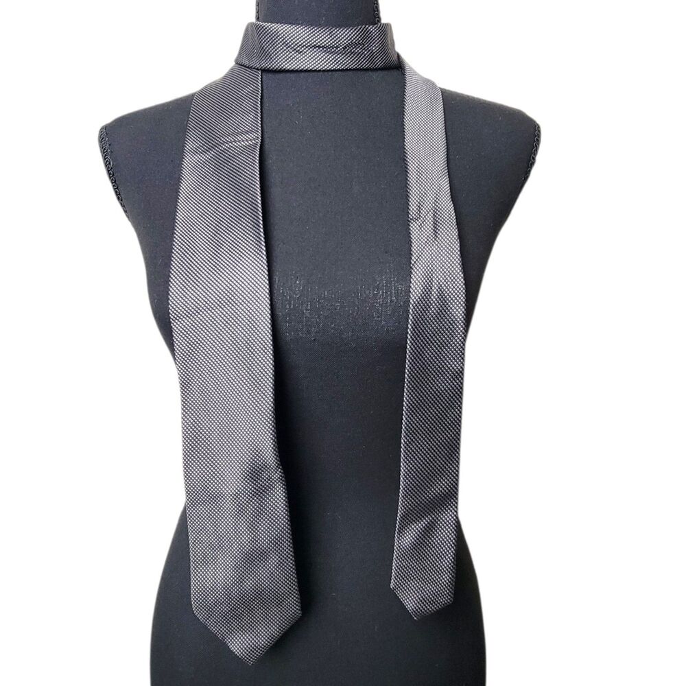 Calvin Klein Polka Dot Tie Men's Silver Black Necktie Standard Classic Preppy - Picture 1 of 5